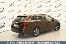 Toyota Avensis 2.0 VVT-i Automatas 2015 full