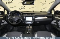 Toyota Avensis 2.0 VVT-i Automatas 2015 full