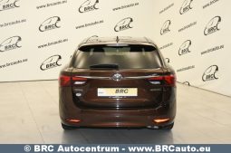 Toyota Avensis 2.0 VVT-i Automatas 2015 full