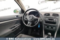 Volkswagen Golf 1.6 TDI Variant 2011 full