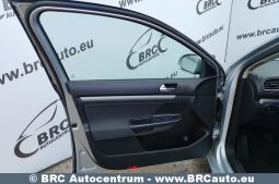 Volkswagen Golf 1.6 TDI Variant 2011 full