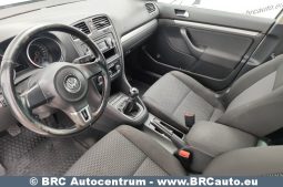 Volkswagen Golf 1.6 TDI Variant 2011 full