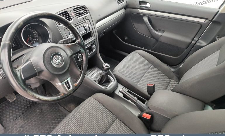 Volkswagen Golf 1.6 TDI Variant 2011 full