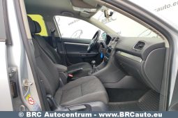 Volkswagen Golf 1.6 TDI Variant 2011 full