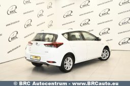 Toyota Auris 1.8 Hybrid Automatas 2019 full