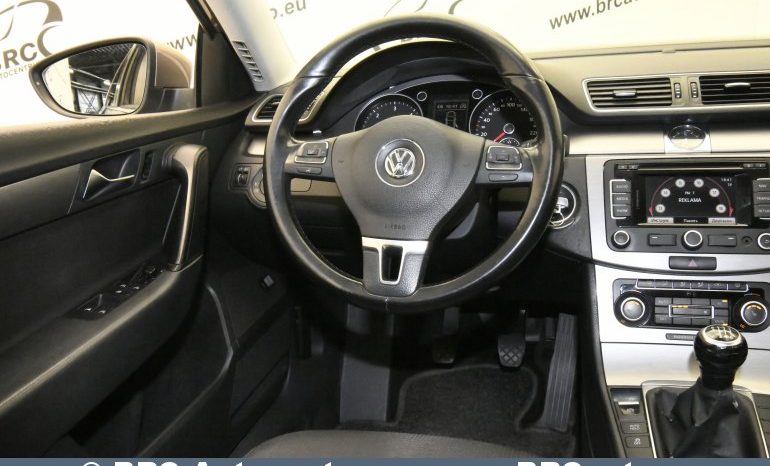 Volkswagen Passat 1.6 TDI 2011 full