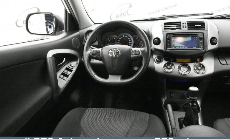 Toyota RAV 4 2.0i 4WD 2012 full