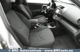 Toyota RAV 4 2.0i 4WD 2012