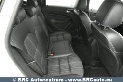 Mercedes-Benz B 180  2012 full