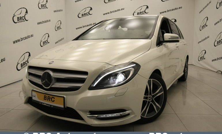 Mercedes-Benz B 180  2012 full