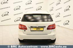 Mercedes-Benz B 180  2012 full