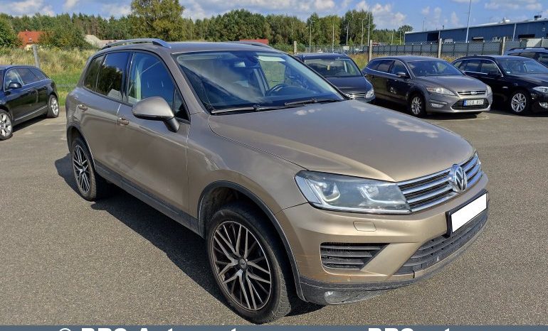 Volkswagen Touareg 3.0 TDI Automatas 2015 full