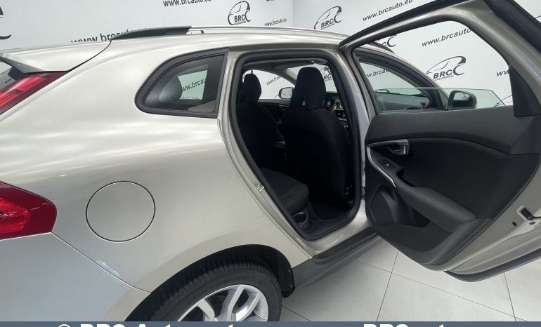 Volvo V40 2.0 Cross Country Automatas 2018 full