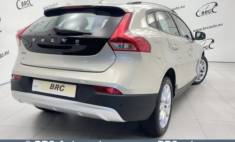 Volvo V40 2.0 Cross Country Automatas 2018 full