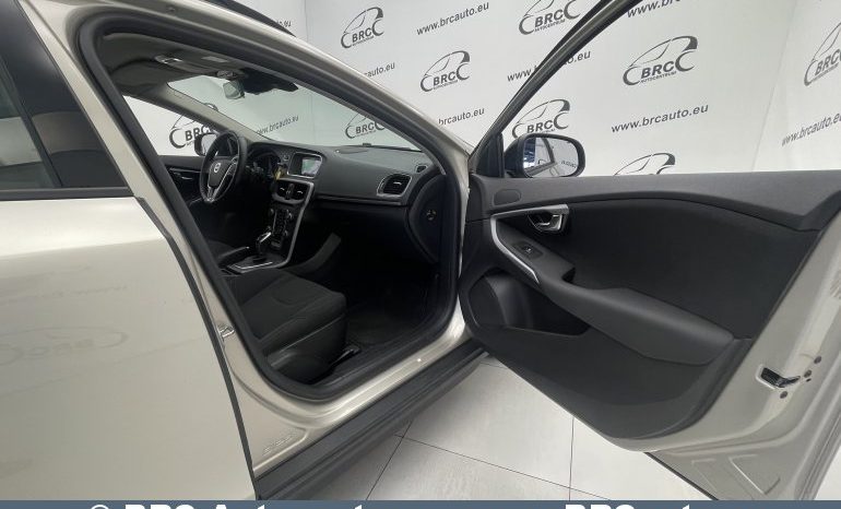 Volvo V40 2.0 Cross Country Automatas 2018 full