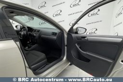 Volkswagen Jetta 1.4 TSI 2015 full