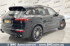Porsche Cayenne 4.8 Turbo S Automatas 2015