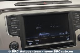 Volkswagen Passat 1.6TDI DSG Variant Automatas 2016 full