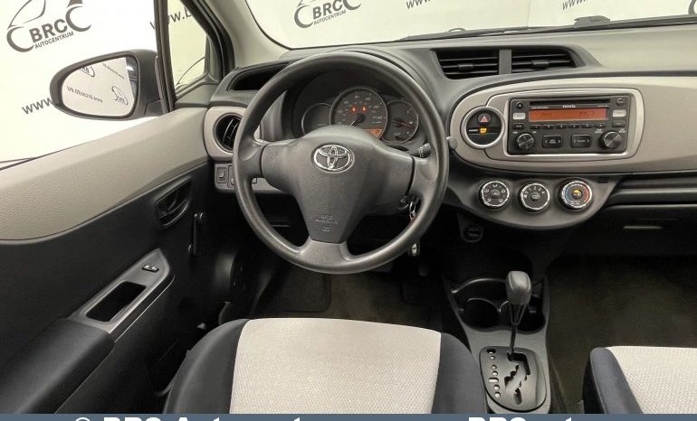 Toyota Yaris 1.5 VVT-i Automatas 2012 full