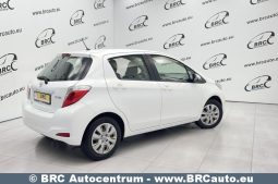 Toyota Yaris 1.5 VVT-i Automatas 2012 full