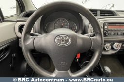 Toyota Yaris 1.5 VVT-i Automatas 2012 full