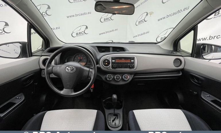 Toyota Yaris 1.5 VVT-i Automatas 2012 full