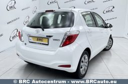 Toyota Yaris 1.5 VVT-i Automatas 2012 full