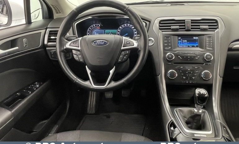 Ford Mondeo 1.5i EcoBoost Titanium 2015 full