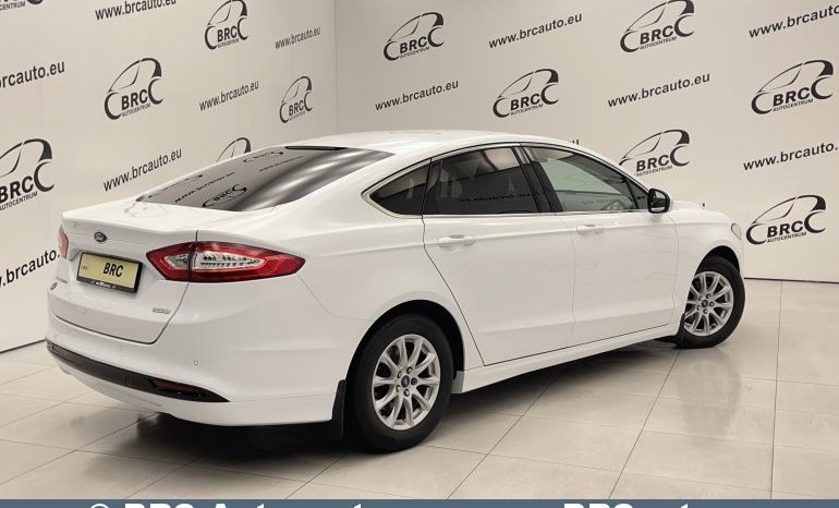 Ford Mondeo 1.5i EcoBoost Titanium 2015 full