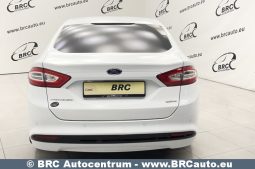 Ford Mondeo 1.5i EcoBoost Titanium 2015 full