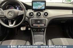 Mercedes-Benz CLA 200 Automatas 2017 full