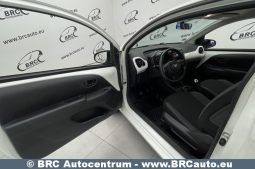 Toyota Aygo 1.0i 2016 full