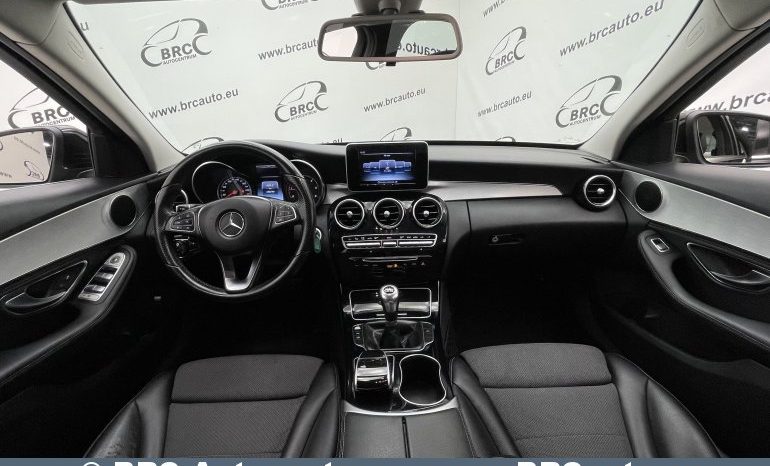 Mercedes-Benz C 180 Bluetec 2015 full