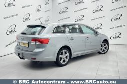 Toyota Avensis 2.0 D-4D Linea Sol Wagon 2012 full