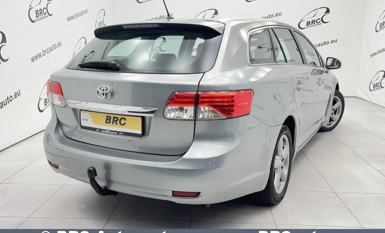 Toyota Avensis 2.0 D-4D Linea Sol Wagon 2012 full