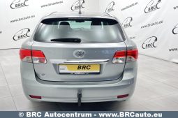 Toyota Avensis 2.0 D-4D Linea Sol Wagon 2012 full