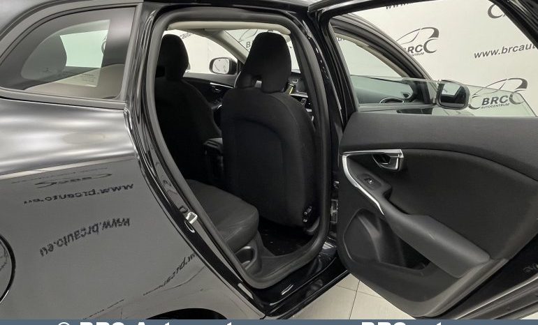 Volvo V40  2014 full