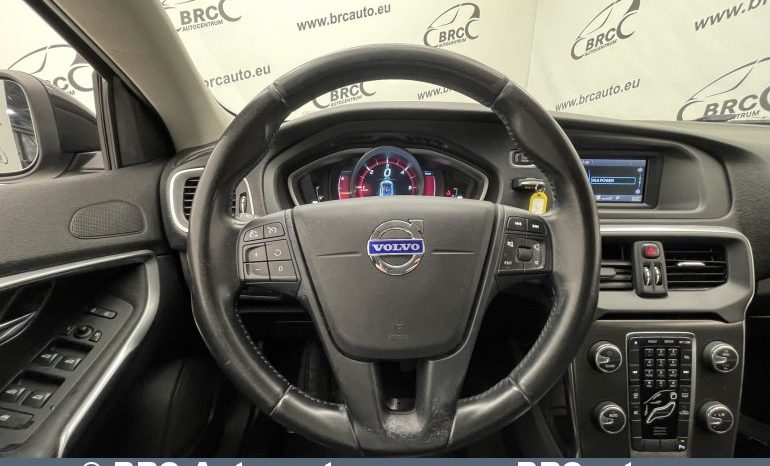 Volvo V40  2014 full