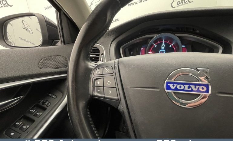 Volvo V40  2014 full