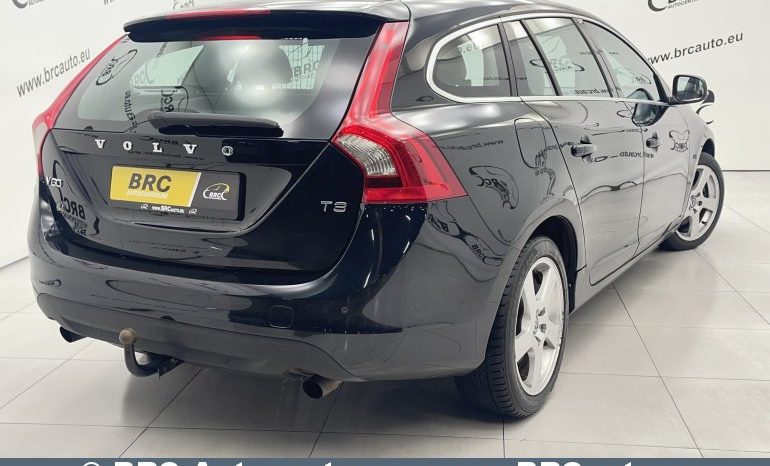 Volvo V60 T3 2011 full