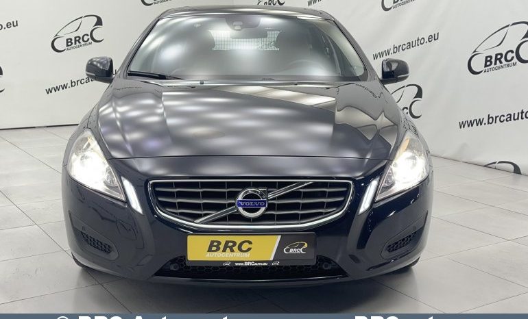 Volvo V60 T3 2011 full