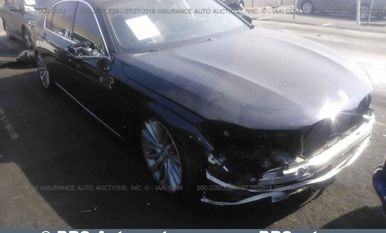 BMW 750 iL Automatas 2016 full