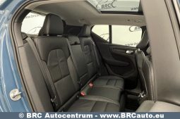 Volvo XC 40 2.0 B5 Plus Dark Theme 2023 full