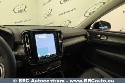 Volvo XC 40 2.0 B5 Plus Dark Theme 2023 full