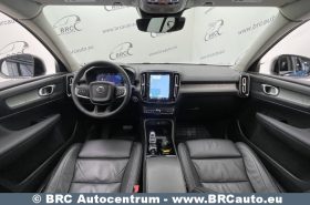 Volvo XC 40 2.0 B5 Plus Dark Theme 2023