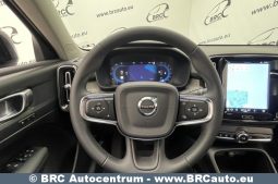 Volvo XC 40 2.0 B5 Plus Dark Theme 2023 full