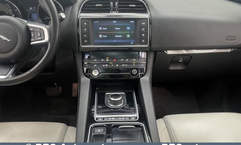 Jaguar F-Pace d 2.0 AWD Automatas 2018 full