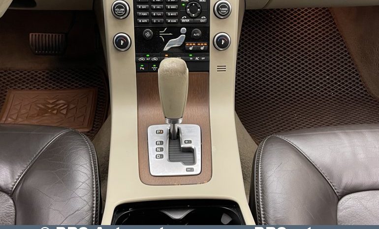 Volvo XC 70 D5 AWD Automatas 2010 full