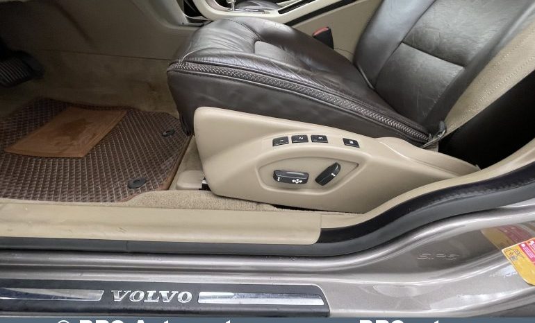 Volvo XC 70 D5 AWD Automatas 2010 full