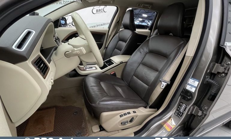 Volvo XC 70 D5 AWD Automatas 2010 full